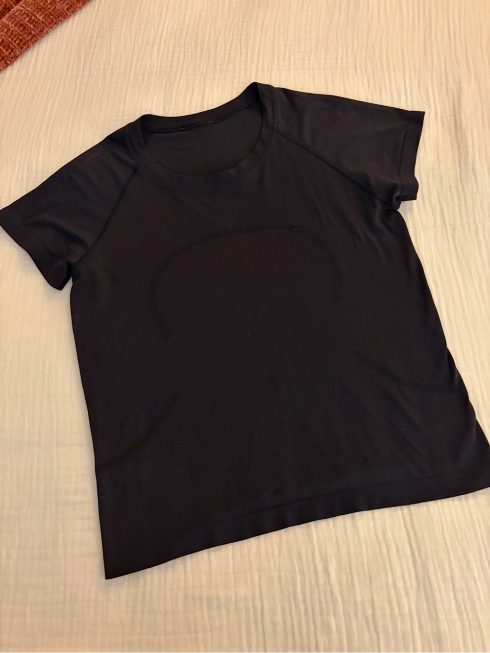 Lululemon Black Short Sleeve Women's Tee - Classic Crew Neck